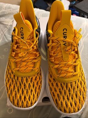 Men's Athletic Sneakers Performance Yellow